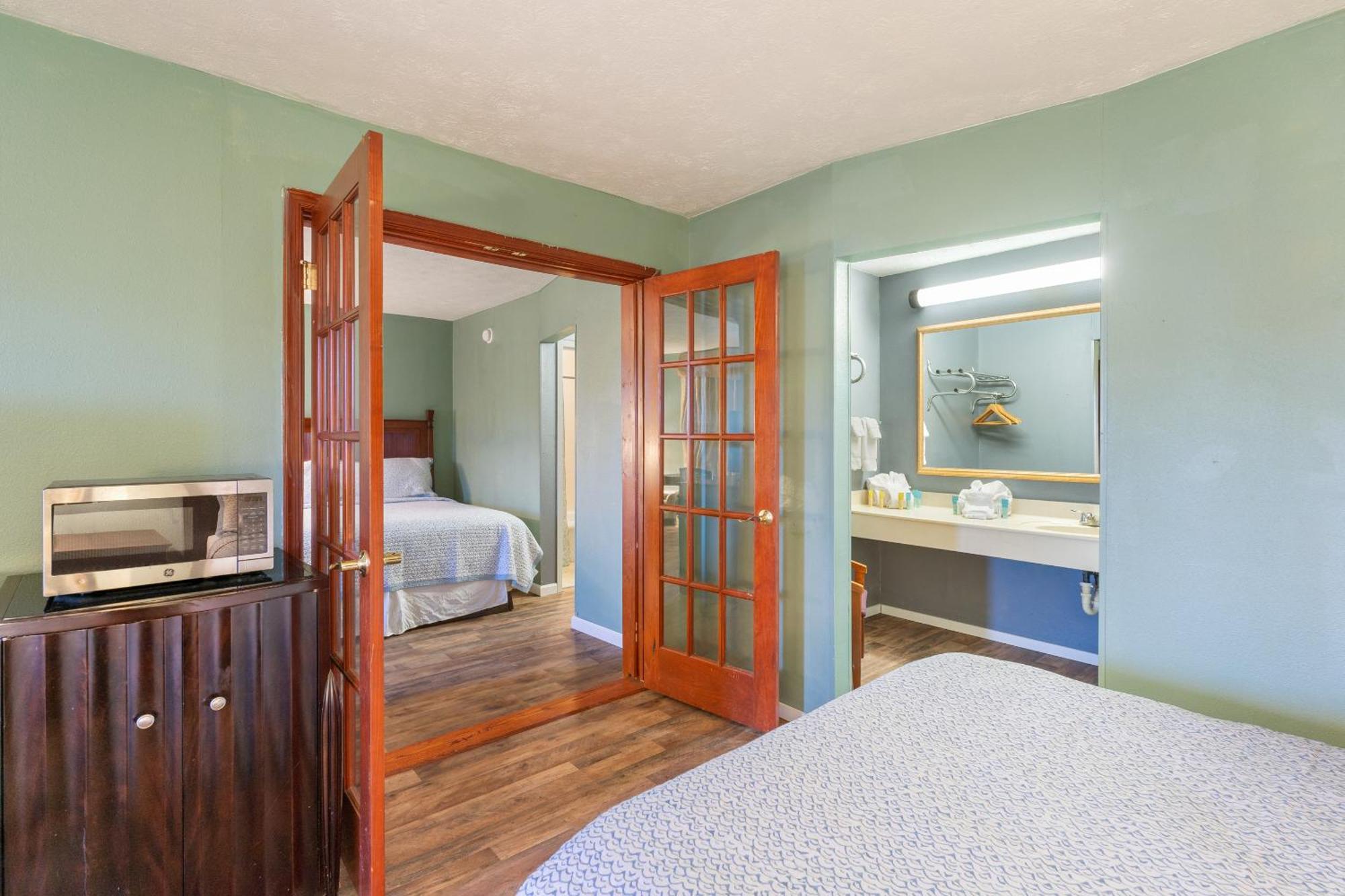 Williamsburg Suites Ngoại thất bức ảnh